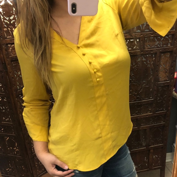 Express Yellow Gold Button Chiffon Blouse Medium - Picture 2 of 4